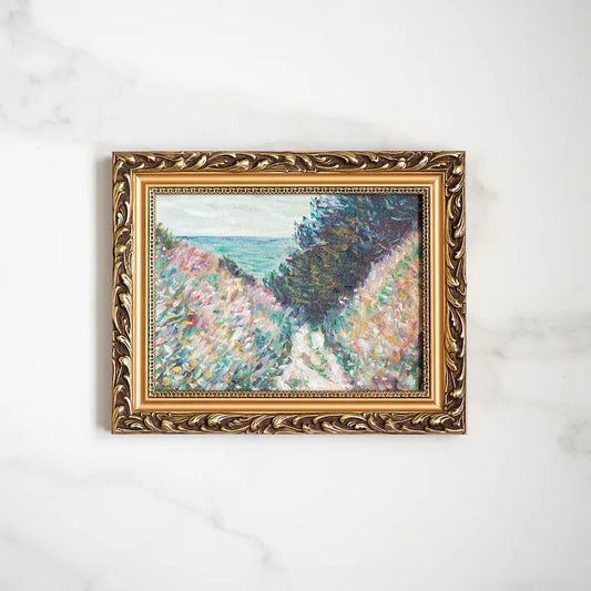 6x8 IN (15x20 CM) antique-style fine art frame in a gold-bronze finish. This vintage-inspired picture frame is ideal for paintings, art prints, or photographs, adding a touch of timeless elegance to your decor.